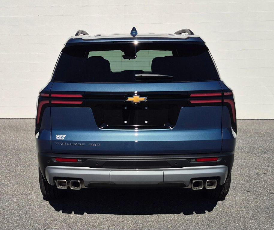 new 2026 Chevrolet Traverse car, priced at $46,960