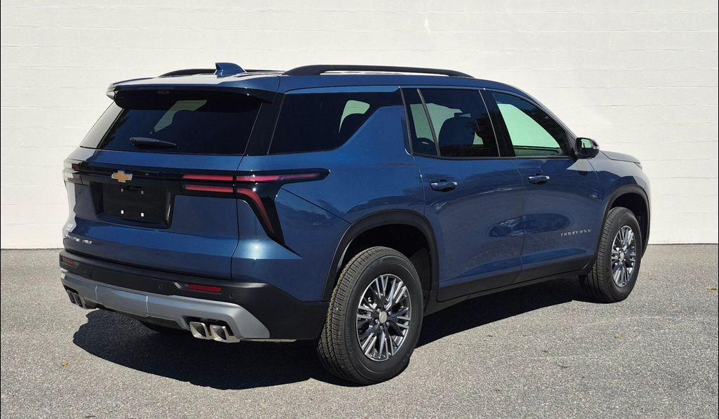 new 2026 Chevrolet Traverse car, priced at $46,960