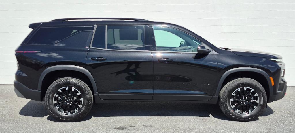 new 2025 Chevrolet Traverse car, priced at $49,695