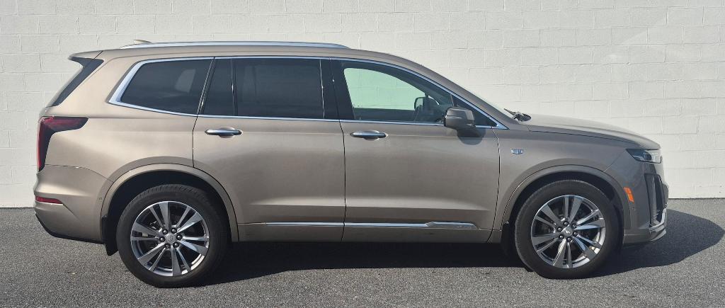 used 2023 Cadillac XT6 car, priced at $42,900
