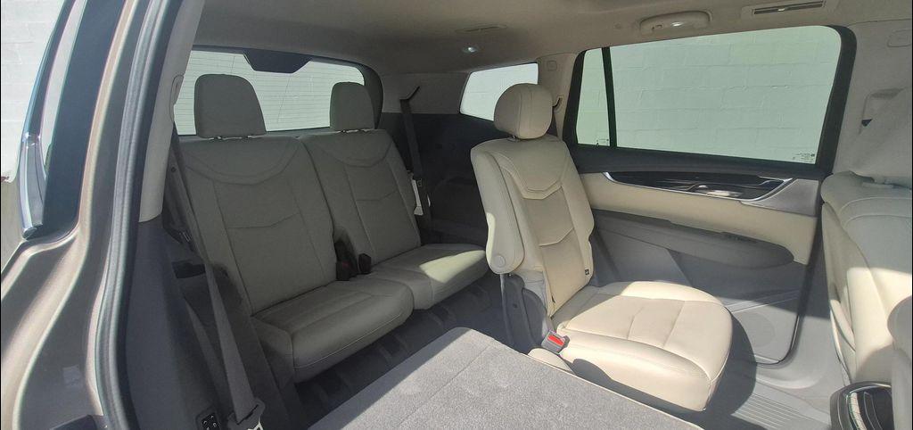 used 2023 Cadillac XT6 car, priced at $40,940