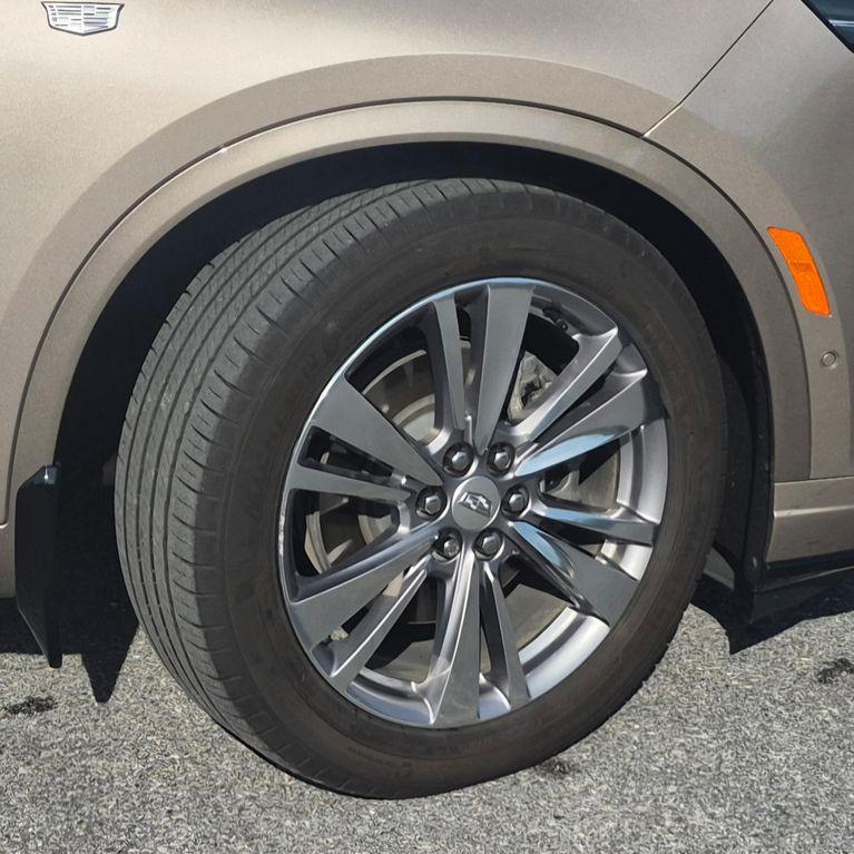 used 2023 Cadillac XT6 car, priced at $40,940