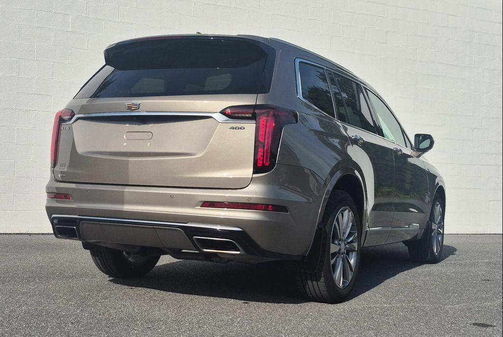 used 2023 Cadillac XT6 car, priced at $40,940
