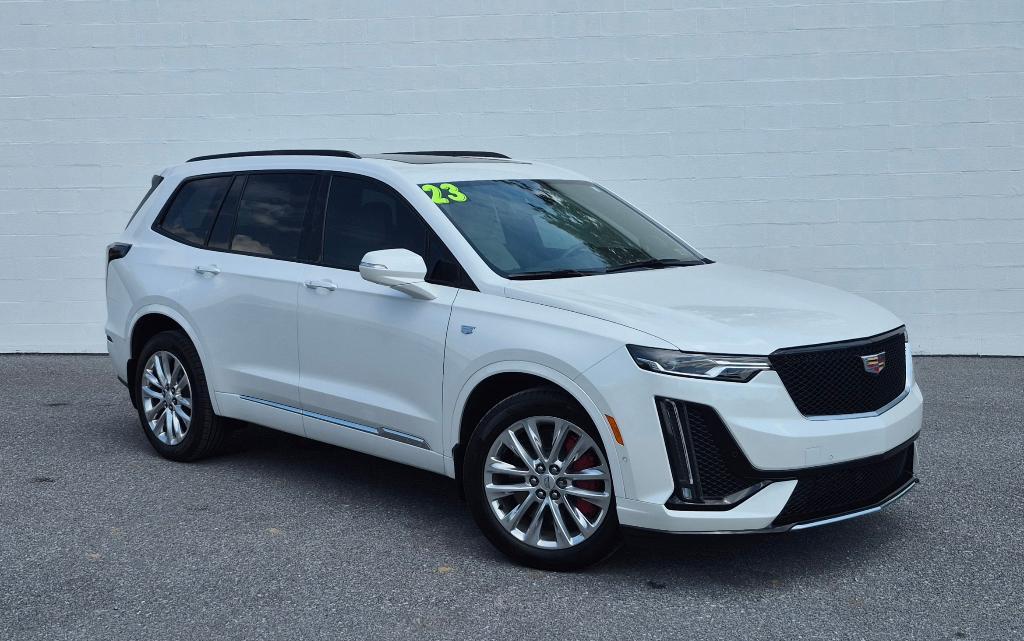 used 2023 Cadillac XT6 car, priced at $45,991