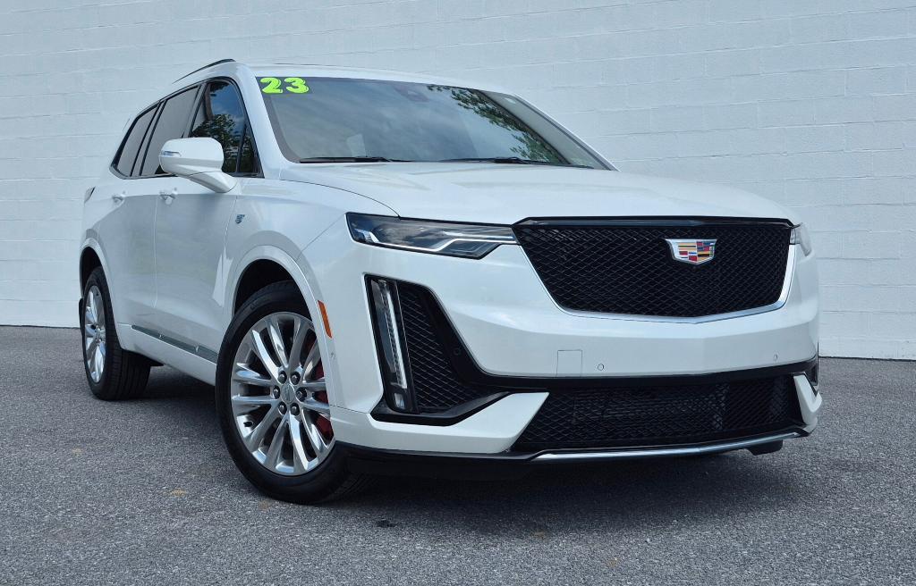 used 2023 Cadillac XT6 car, priced at $45,991