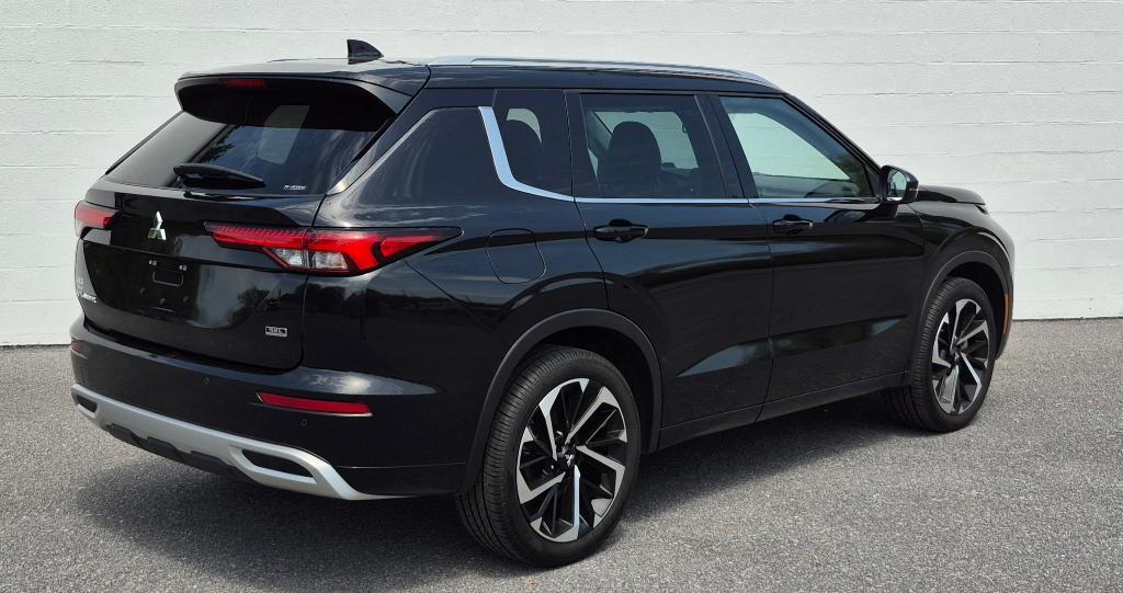 used 2022 Mitsubishi Outlander car, priced at $23,500