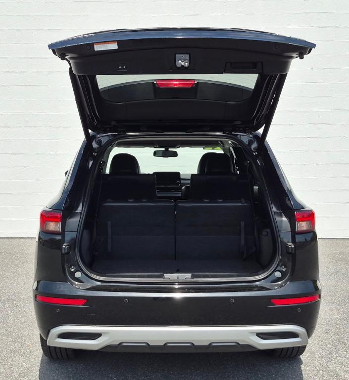 used 2022 Mitsubishi Outlander car, priced at $23,500