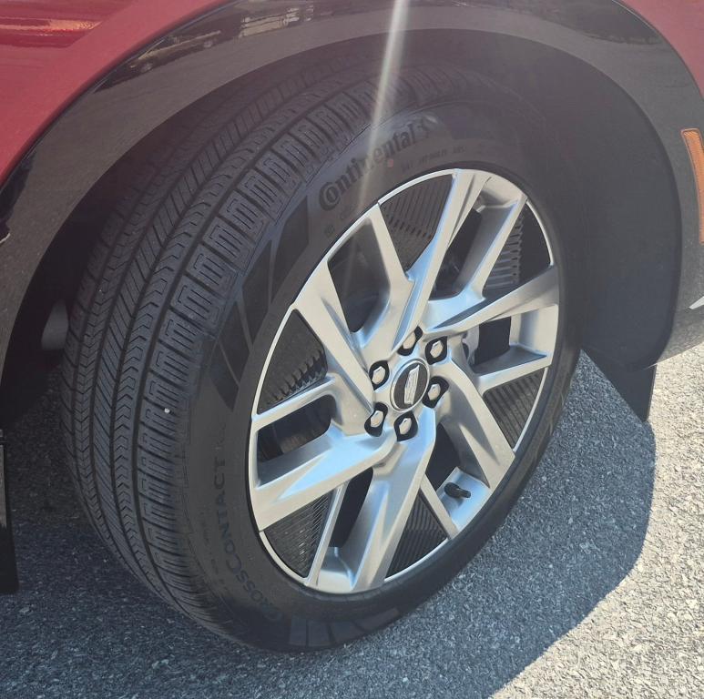 new 2025 Cadillac OPTIQ car, priced at $57,105