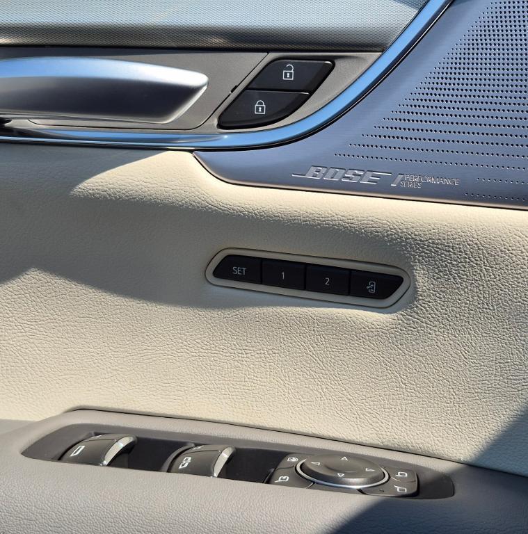 new 2025 Cadillac XT5 car, priced at $54,305