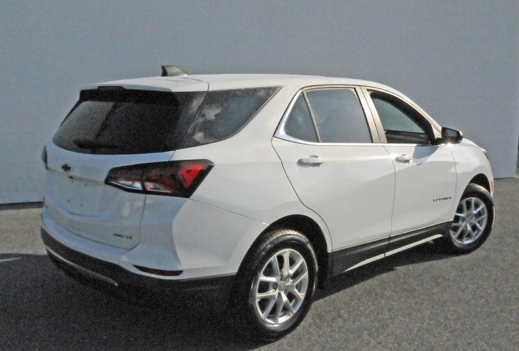 new 2024 Chevrolet Equinox car, priced at $31,440