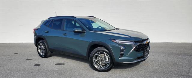 new 2025 Chevrolet Trax car, priced at $25,025