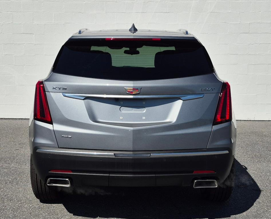 new 2025 Cadillac XT5 car, priced at $47,015