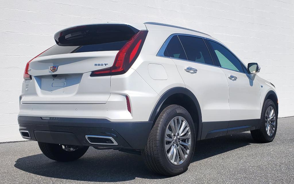 new 2024 Cadillac XT4 car, priced at $46,600