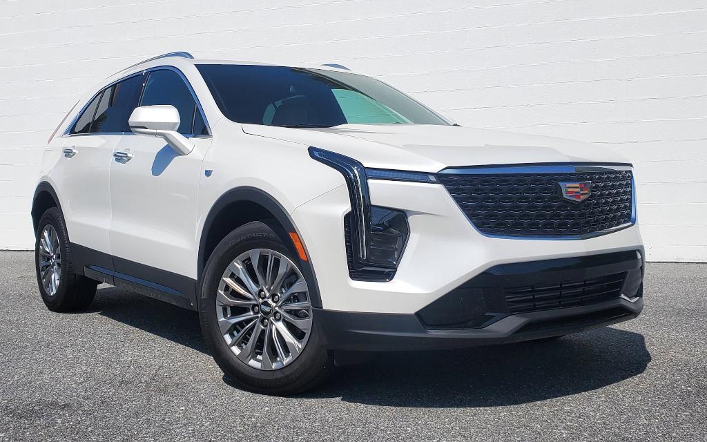 new 2024 Cadillac XT4 car, priced at $46,600