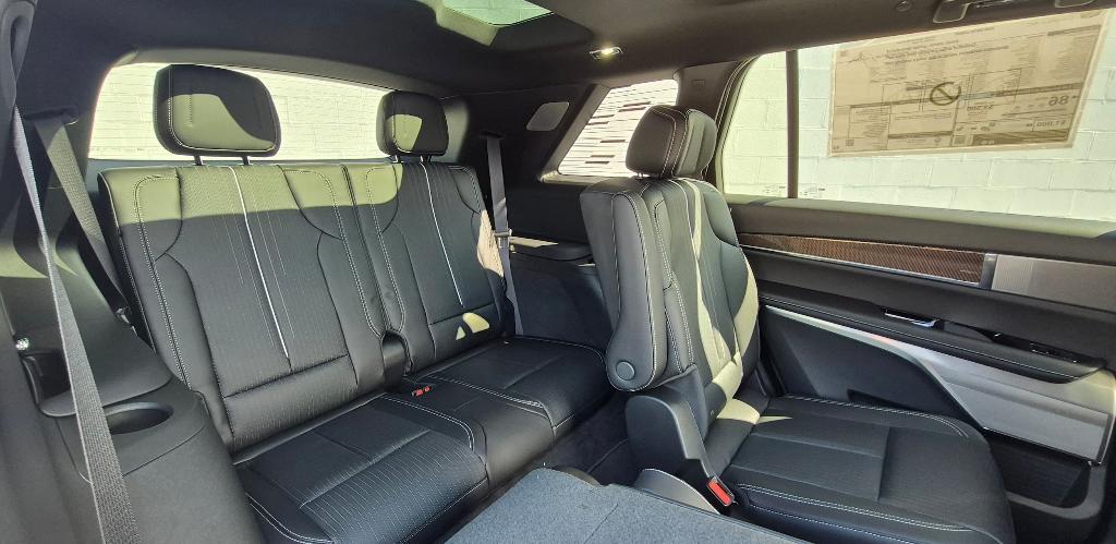 new 2026 Cadillac VISTIQ car, priced at $79,905