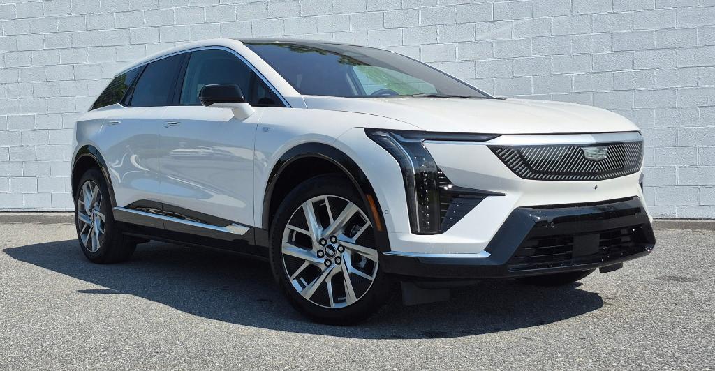 new 2025 Cadillac OPTIQ car, priced at $58,205