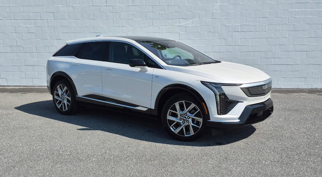 new 2025 Cadillac OPTIQ car, priced at $58,205