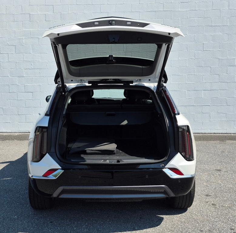 new 2025 Cadillac OPTIQ car, priced at $58,205