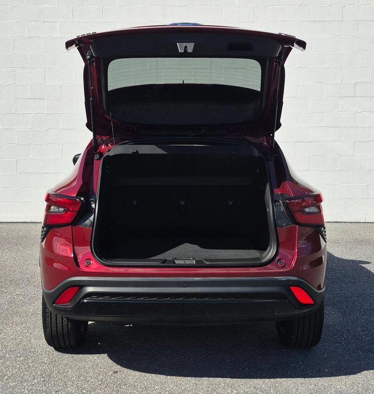 used 2025 Chevrolet Trax car, priced at $22,985