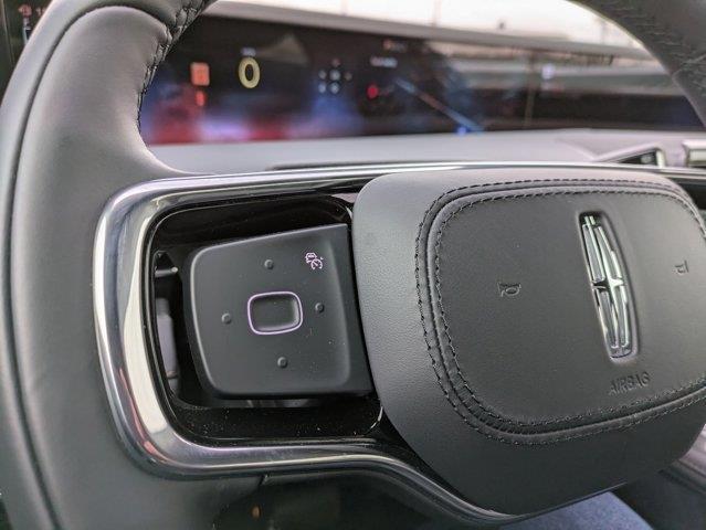 new 2025 Lincoln Nautilus car, priced at $62,419