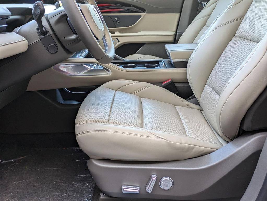 new 2025 Lincoln Nautilus car, priced at $64,065