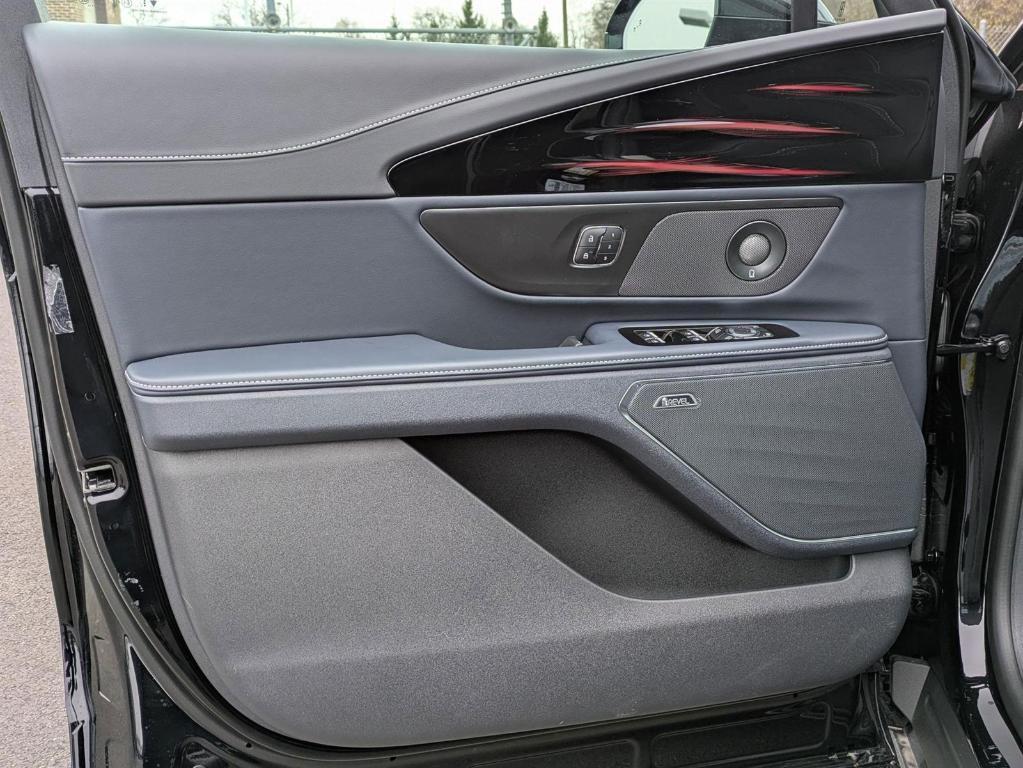 new 2025 Lincoln Nautilus car, priced at $62,519