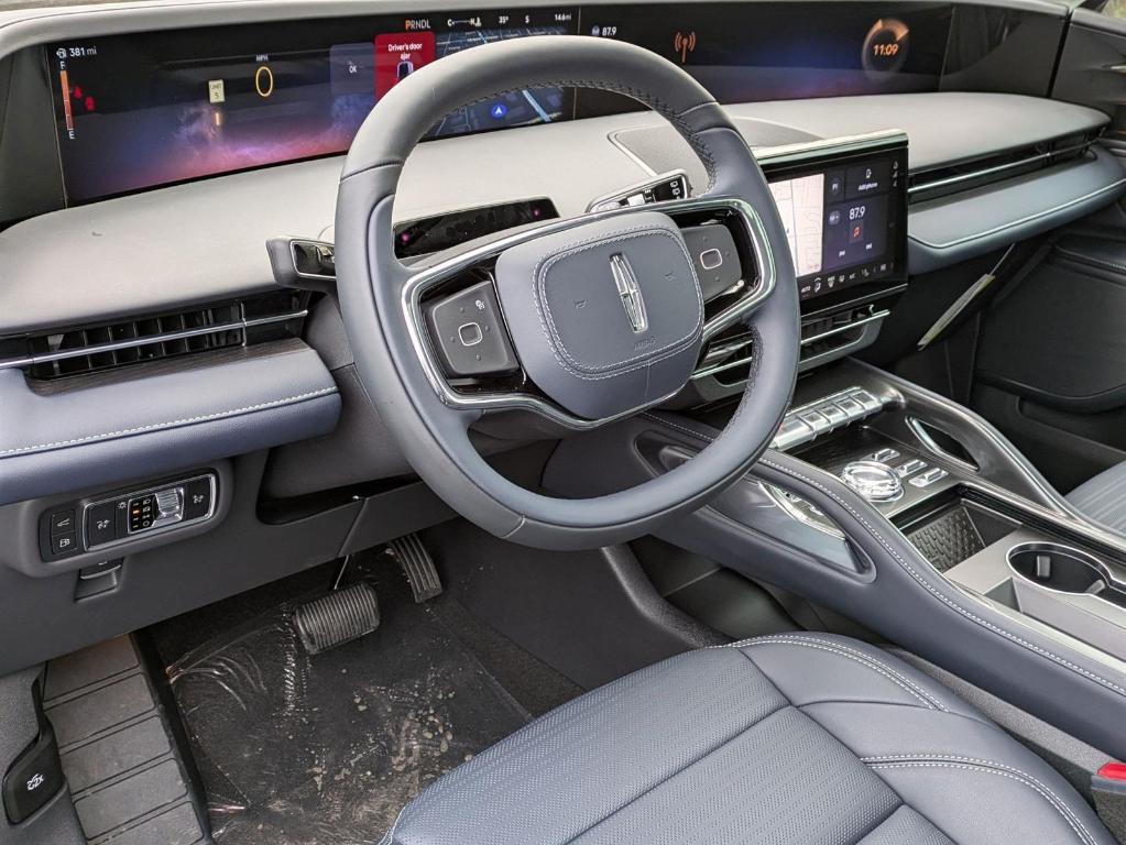 new 2025 Lincoln Nautilus car, priced at $62,519