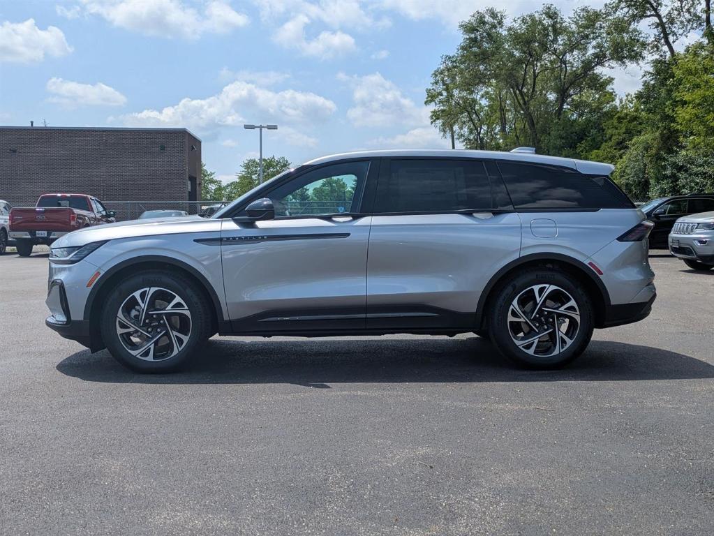 new 2025 Lincoln Nautilus car, priced at $55,810
