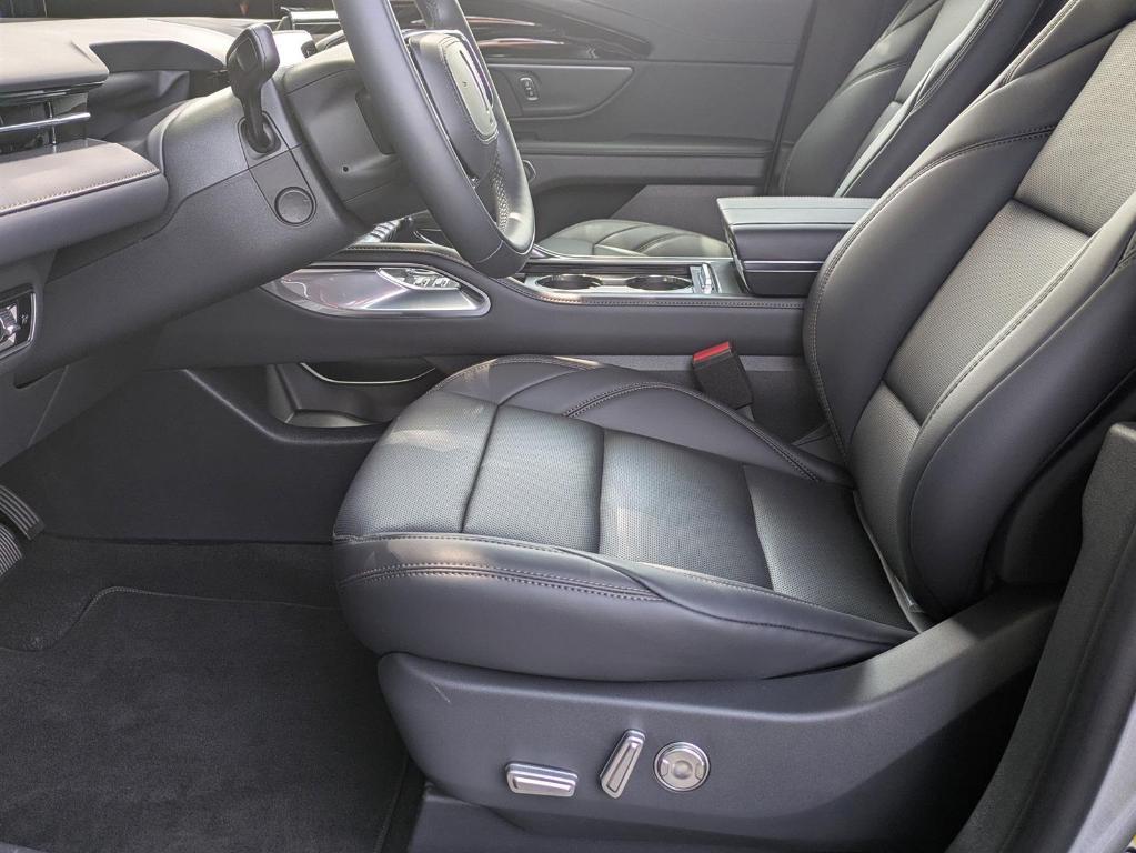 new 2025 Lincoln Nautilus car, priced at $55,810