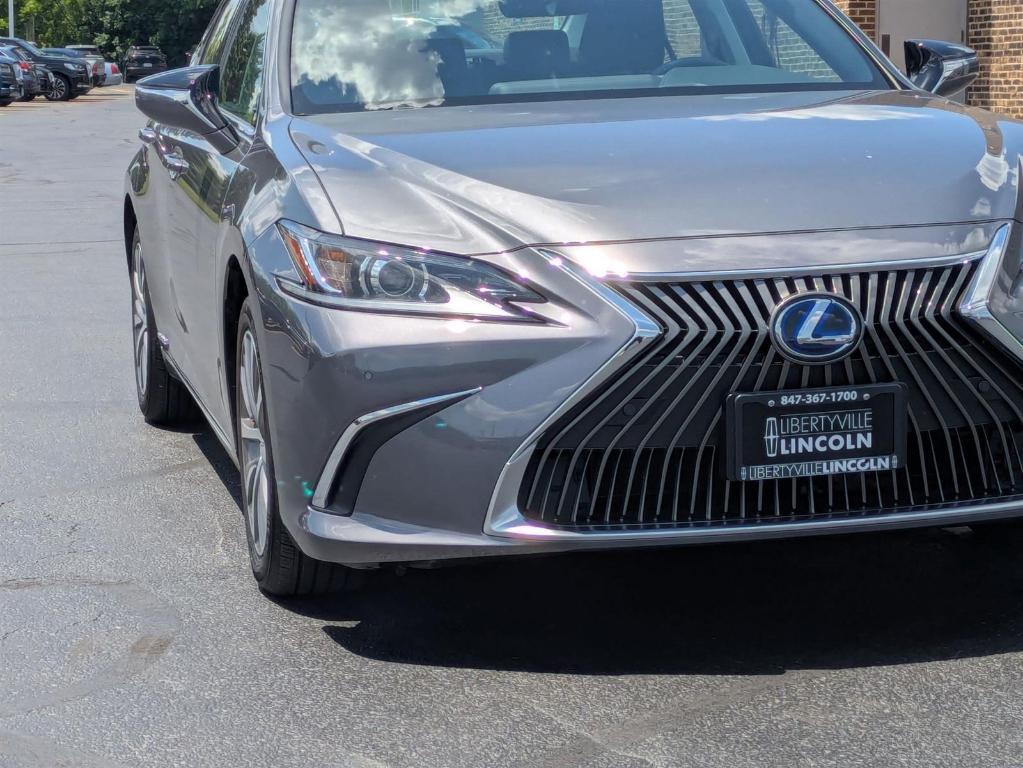 used 2021 Lexus ES 300h car, priced at $35,290