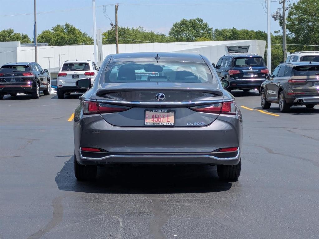 used 2021 Lexus ES 300h car, priced at $35,290
