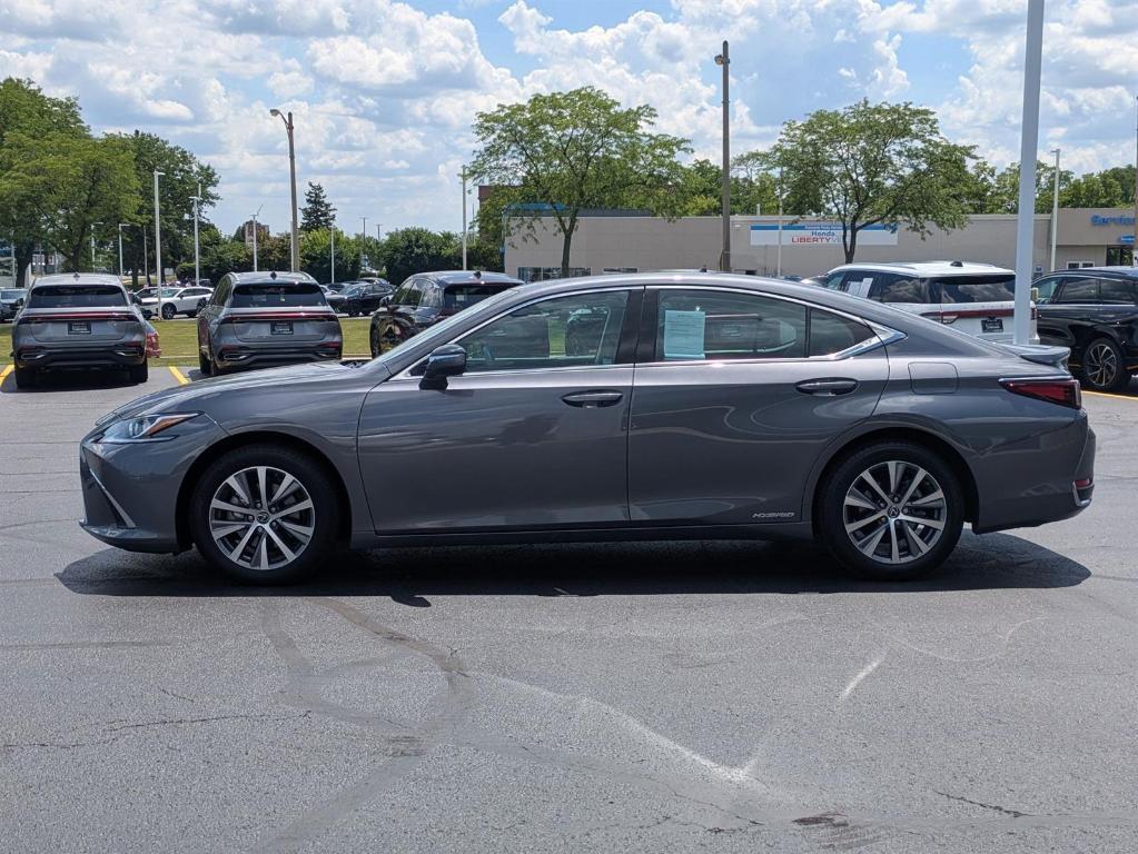used 2021 Lexus ES 300h car, priced at $35,290