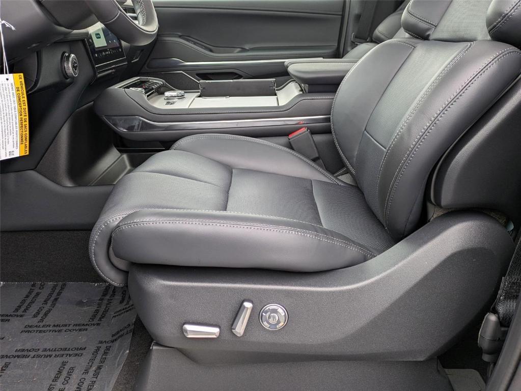 new 2025 Lincoln Navigator L car, priced at $103,635