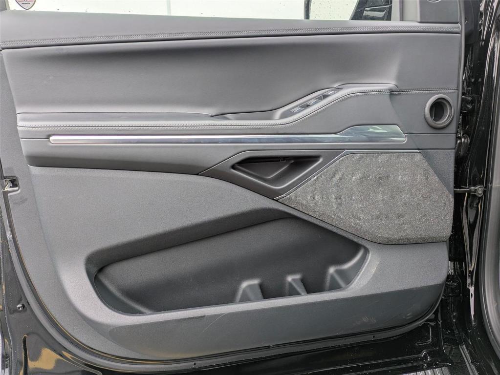 new 2025 Lincoln Navigator L car, priced at $103,635