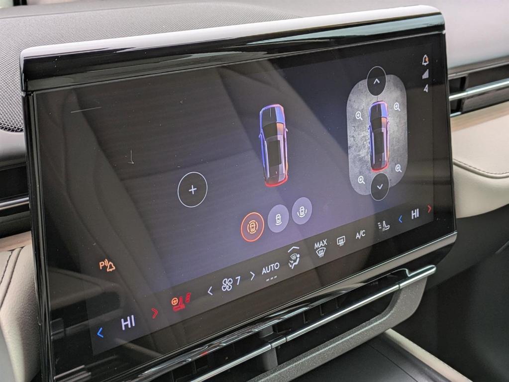 new 2025 Lincoln Nautilus car, priced at $62,850