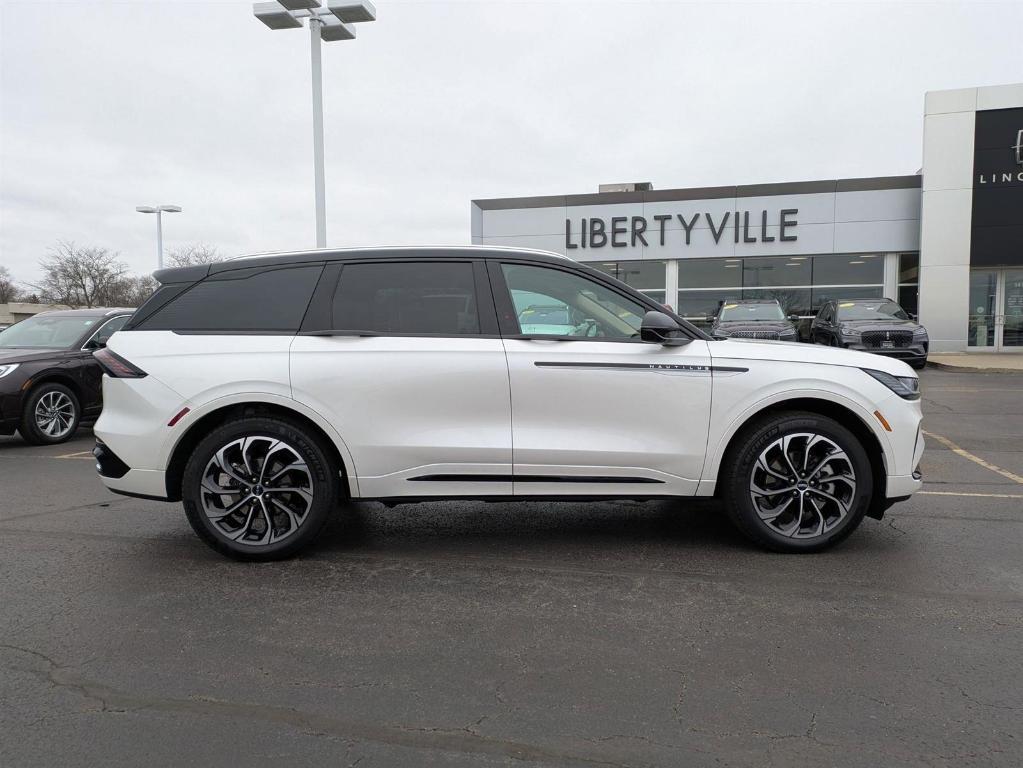 new 2025 Lincoln Nautilus car, priced at $62,850