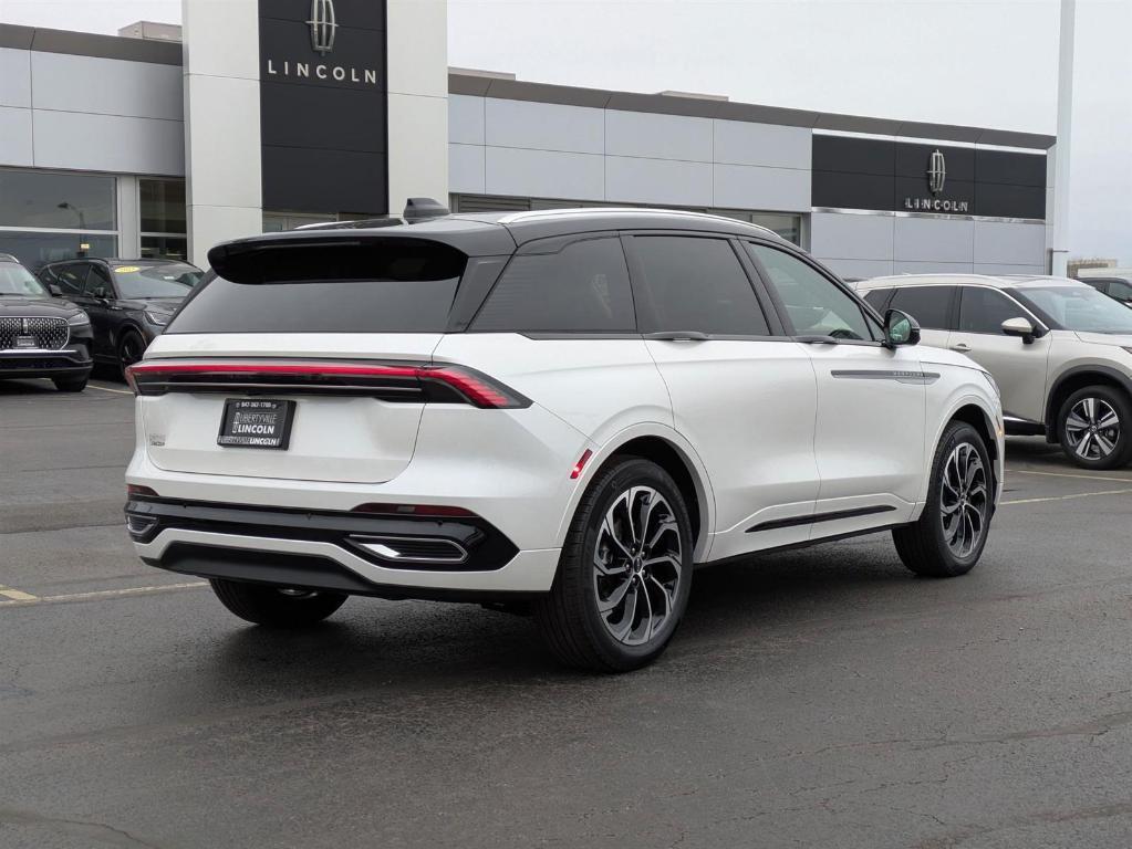 new 2025 Lincoln Nautilus car, priced at $62,850