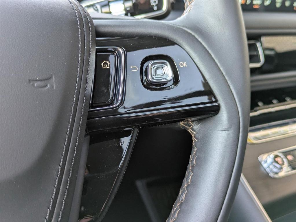 new 2025 Lincoln Aviator car, priced at $72,182