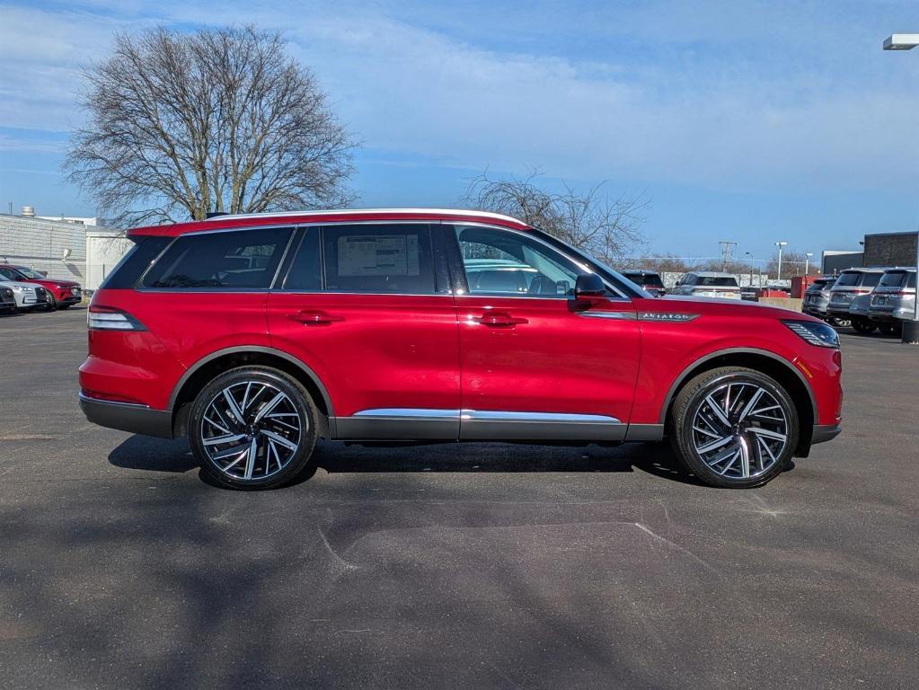 new 2025 Lincoln Aviator car, priced at $76,558