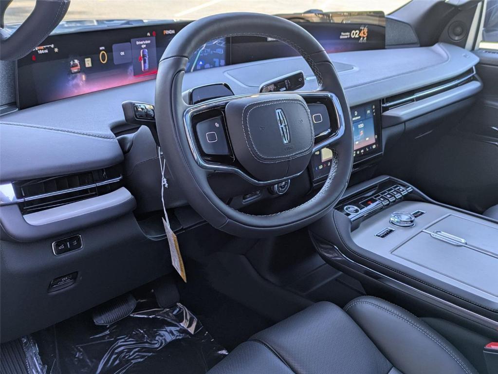 new 2025 Lincoln Navigator L car, priced at $111,910