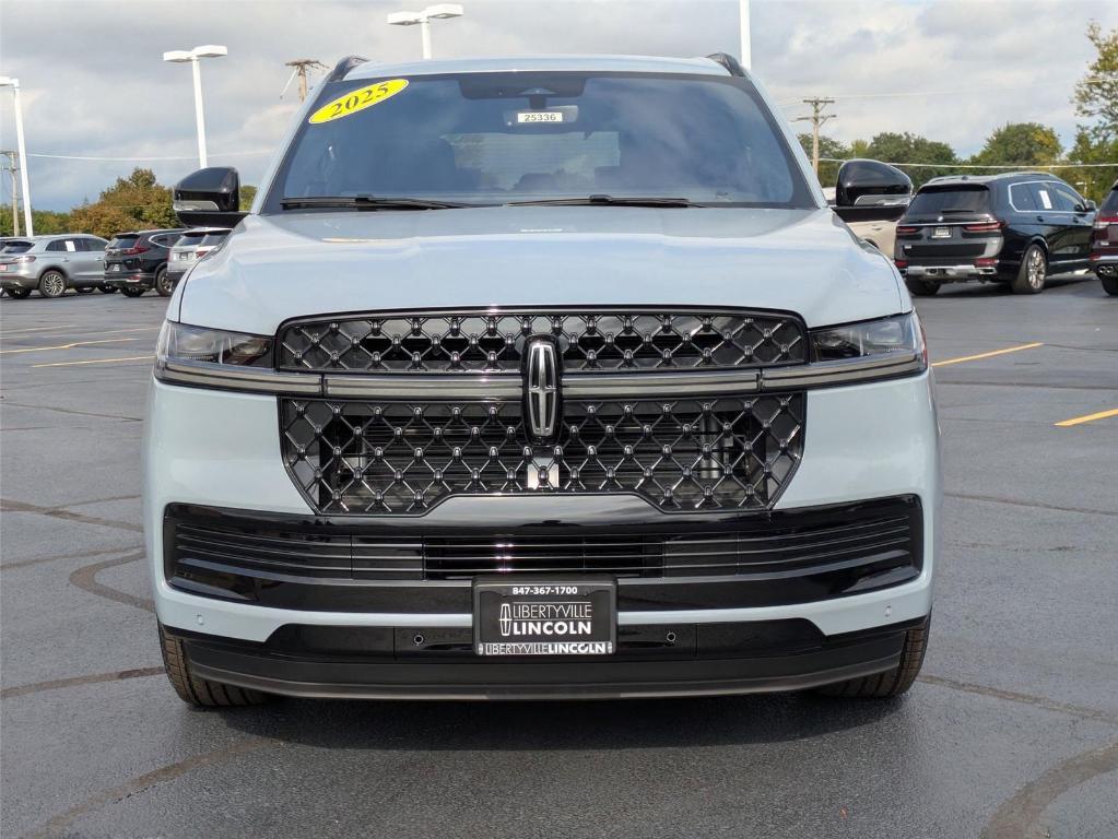 new 2025 Lincoln Navigator car, priced at $106,625