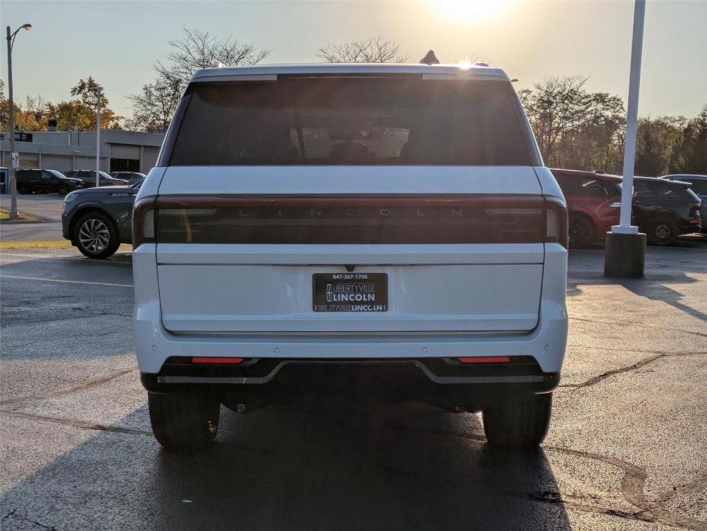 new 2025 Lincoln Navigator car, priced at $103,955