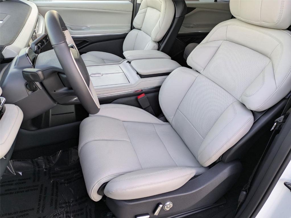 new 2025 Lincoln Navigator car, priced at $103,955