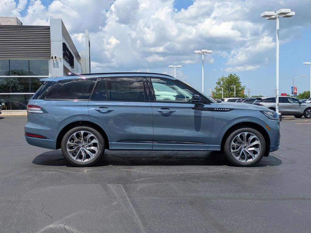 new 2025 Lincoln Aviator car, priced at $70,950