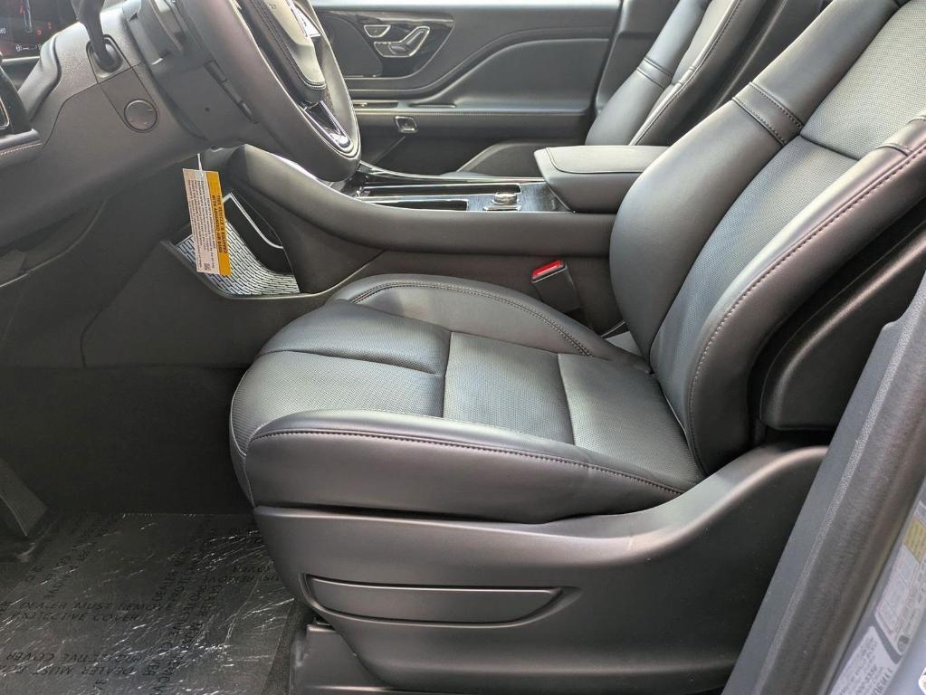 new 2025 Lincoln Aviator car, priced at $70,950