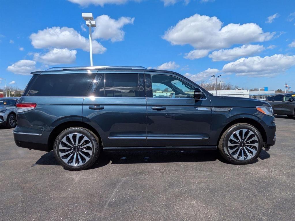 new 2024 Lincoln Navigator car, priced at $96,200