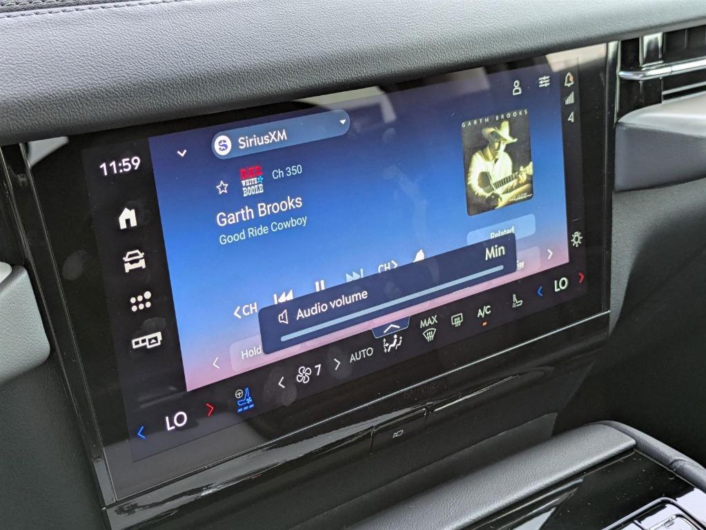 new 2025 Lincoln Navigator car, priced at $102,375