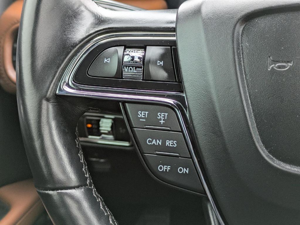 used 2021 Lincoln Nautilus car, priced at $33,214