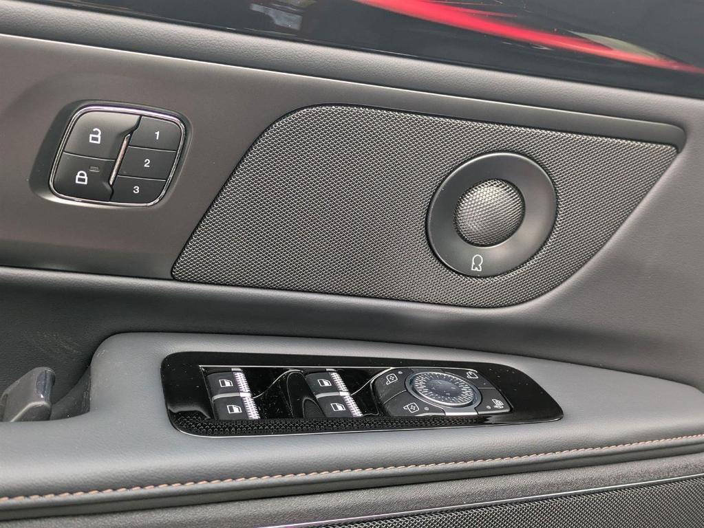 new 2025 Lincoln Nautilus car, priced at $64,165