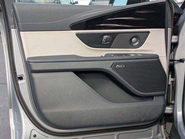 new 2025 Lincoln Nautilus car, priced at $60,469